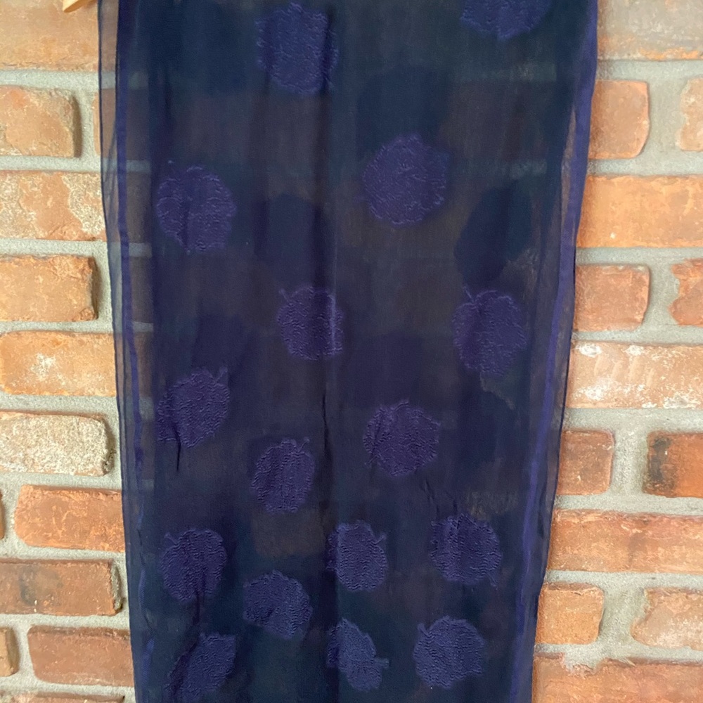 Sheer, patterned scarf - Picture 2 of 4